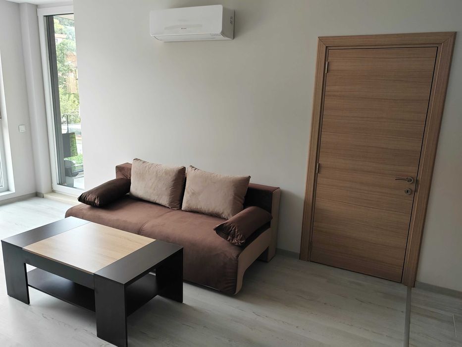 Дава се под наем Двустаен апартамент в Враца, Център - 64 кв.м за 408 € - Снимка #3