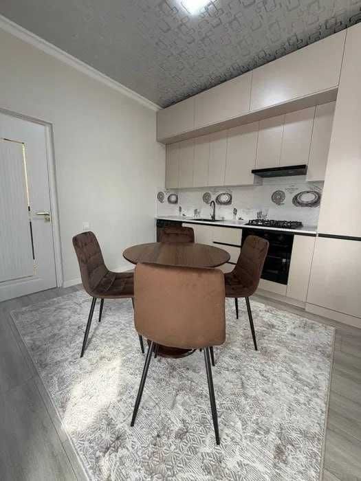 Yashnabod Uzbum Baku Residence Do'stlik metro 2xona/10/11  65m2