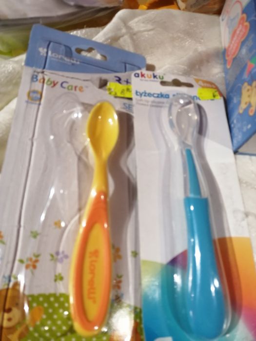 Нови Бебешки аксесоари-шишета Камера, биберони, лъжички