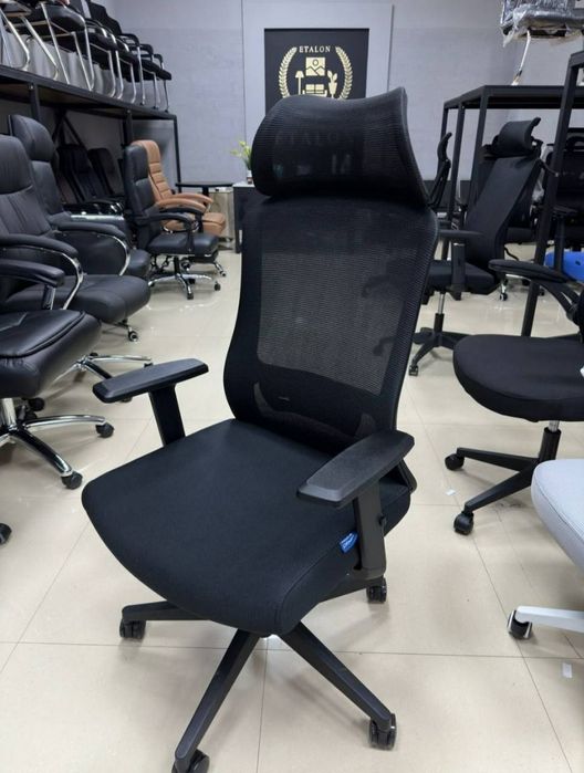 Офисное кресло модель Burton