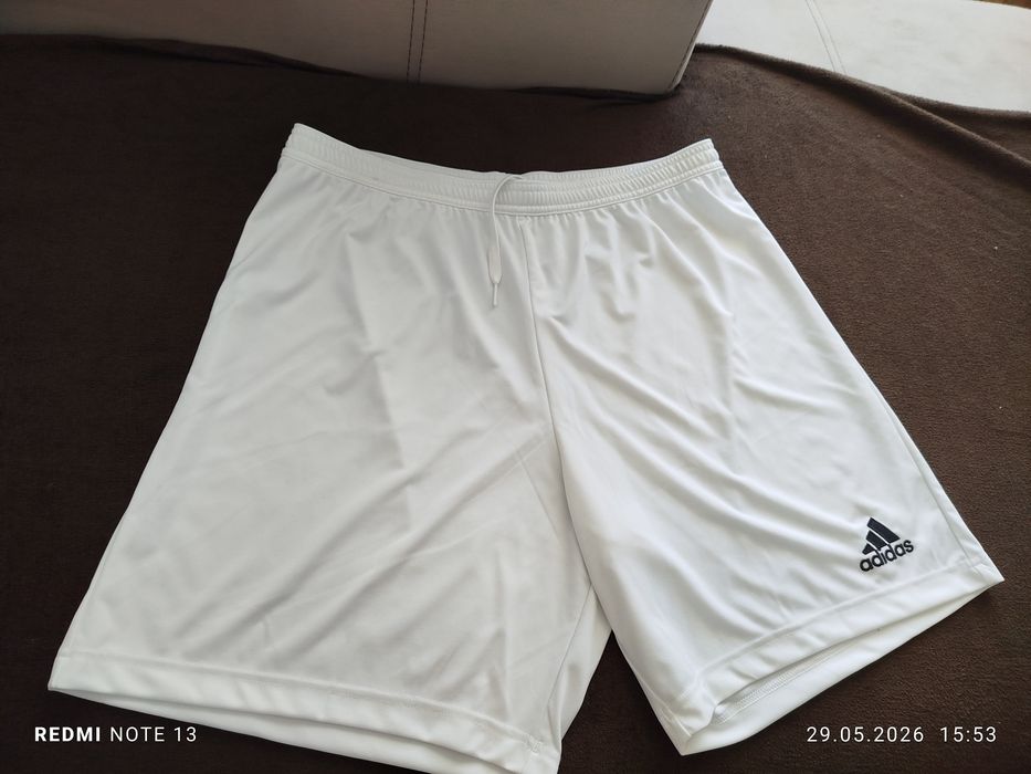 Къси спортни гащи Адидас  XL