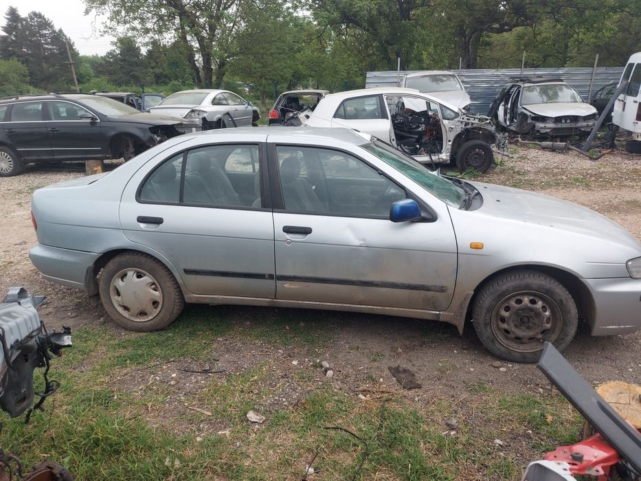 Nissan Almera 1.4i на части !!!