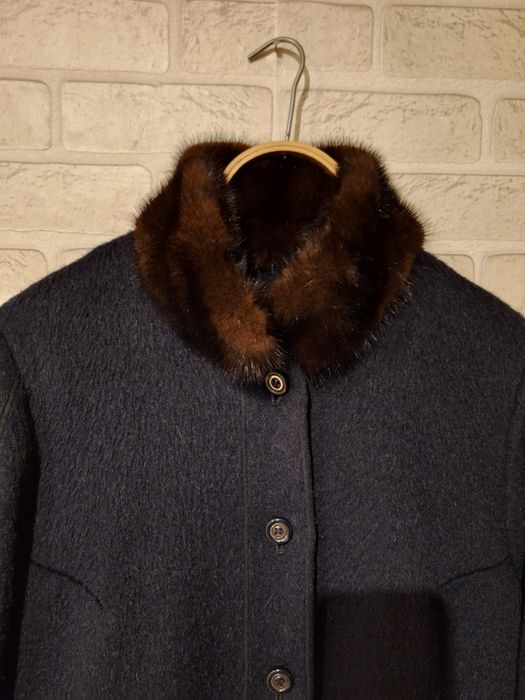 Продам зимнее пальто в отличном состоянии