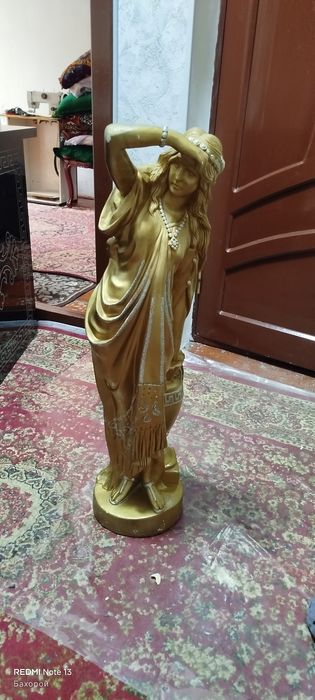 Статуэтка сотилади