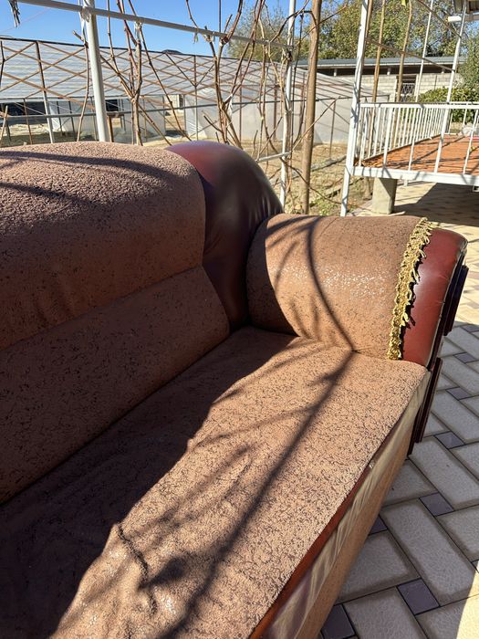 Диван для гостиной