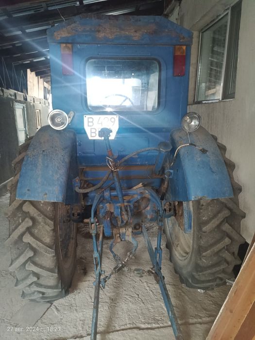 Трактор Т-40  на полном ходу