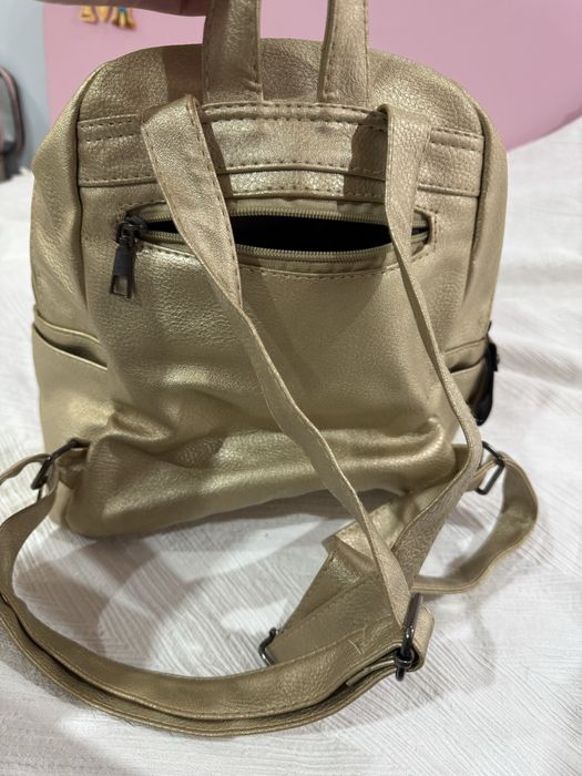 Дамска раница