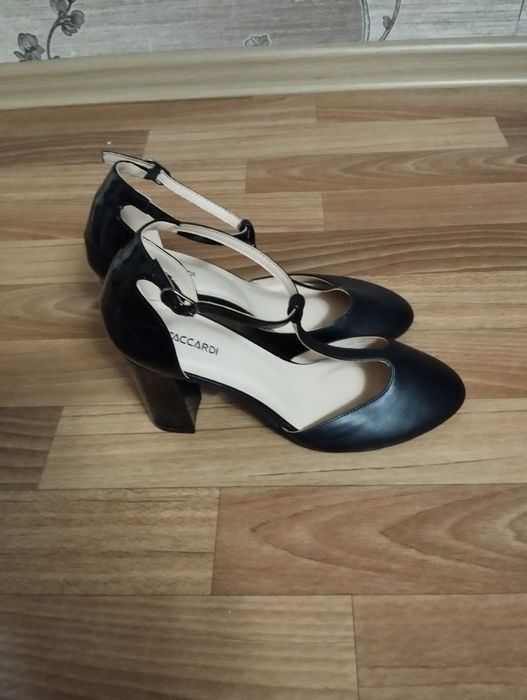 Продам новые туфли