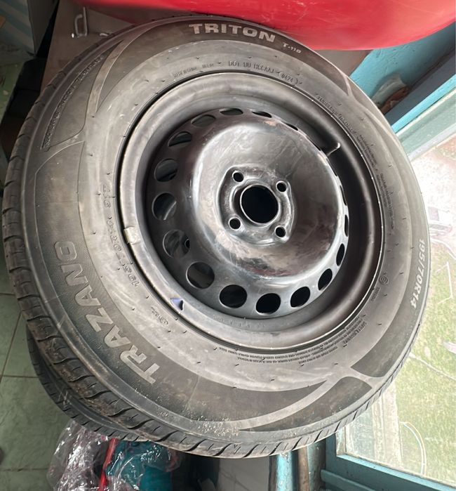 Продам летние балоны на 14 и зимние на 14