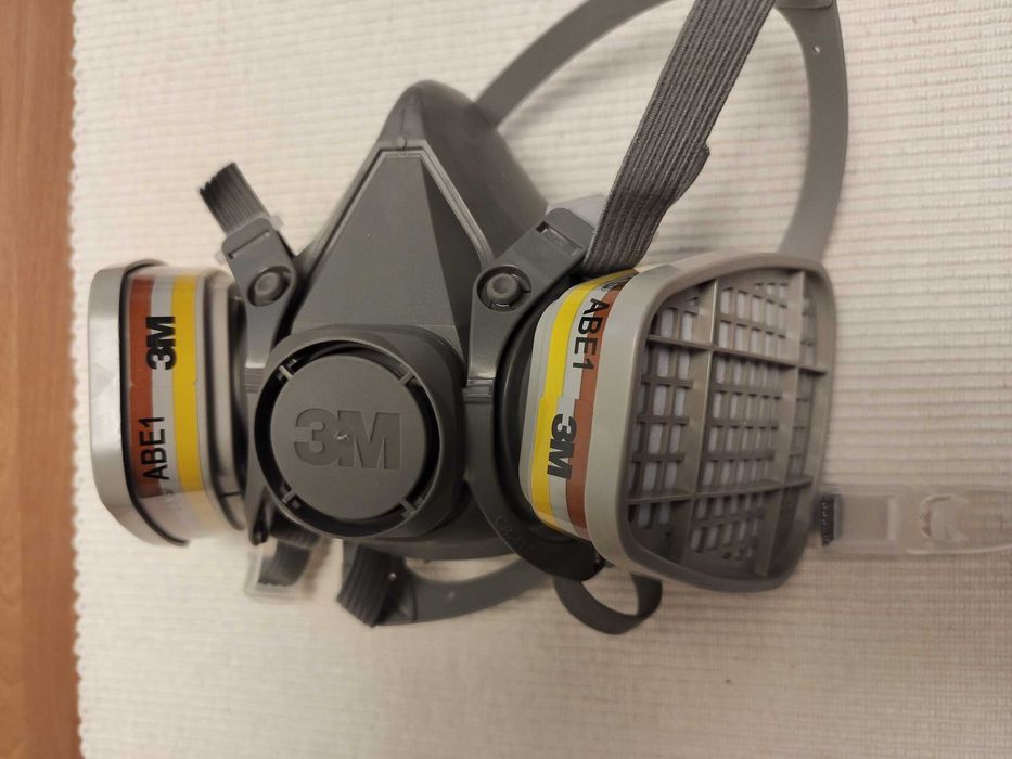 Полумаска 3M 6000 + филтри 6057