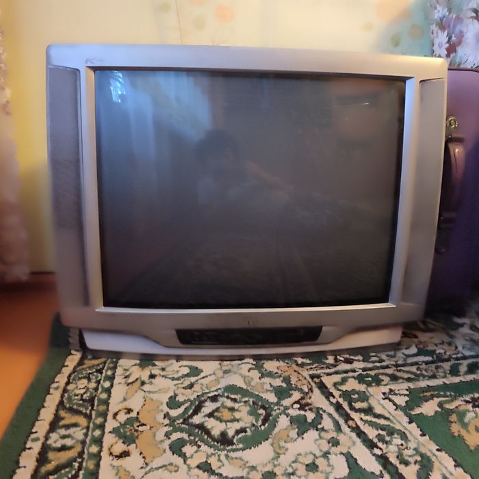 2 телевизра цветных