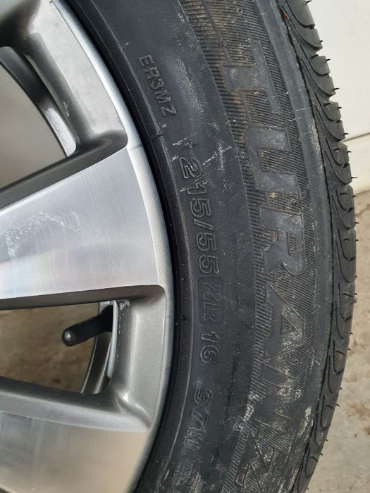 Vand o bucata janta NOUA vw ,16 " ,3C0 601 025 C cu anvelopa 215 55 16