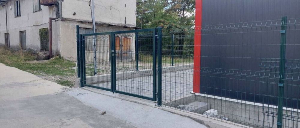 Оградни пана, Метални колове и Портали