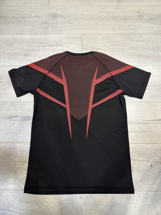 Тениска - GymShark / Чисто нова - Червена