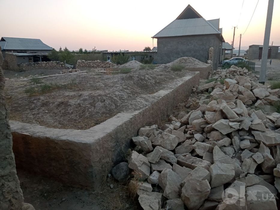 Uchastka xovli sotiladi
