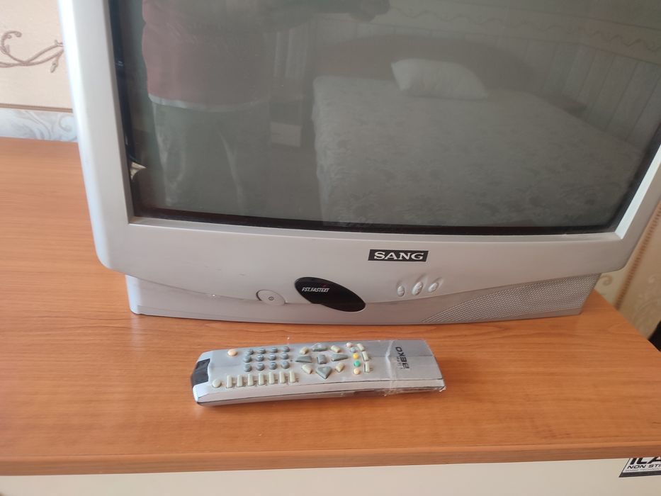 Голям телевизор Sang 53см