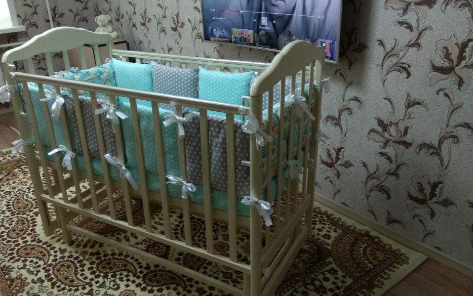 Продам детскую кроватку