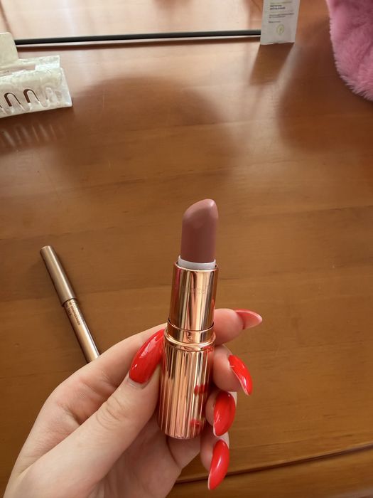 Charlotte Tilbury lip combo червило и молив за устни pillow talk