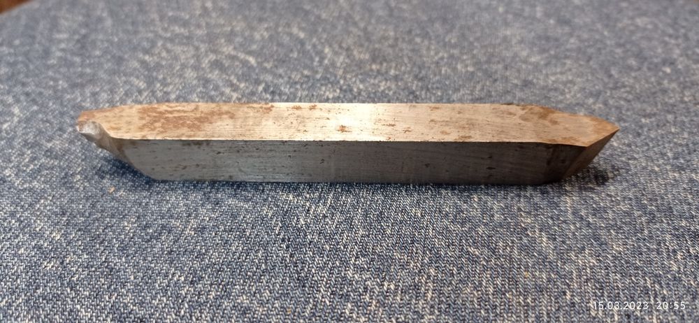 Ножове за струг 2 броя