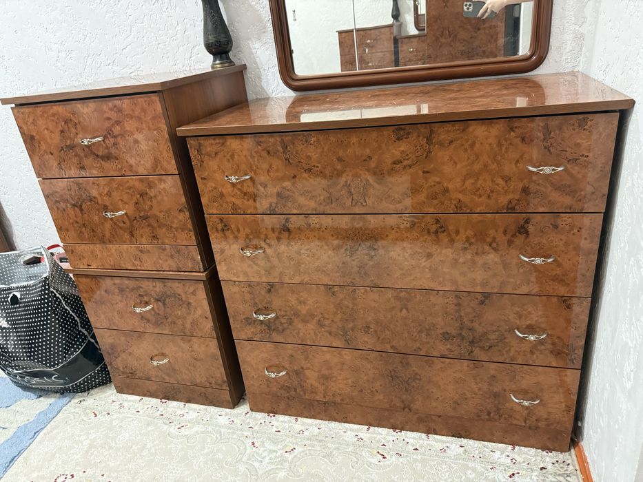 Продам спальный гарнитур