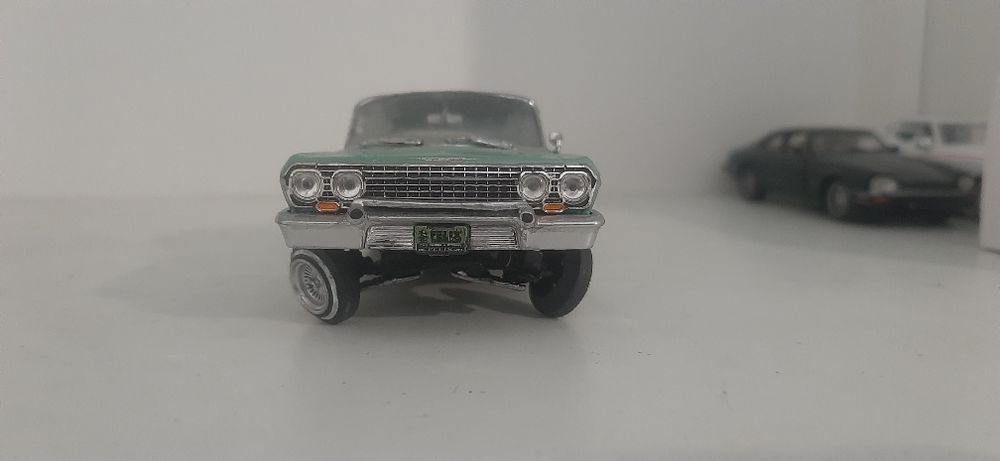 Модель 1963 Chevrolet impala lowrider 1/43.