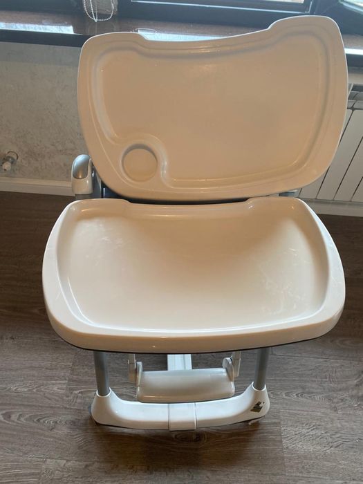 Детский стул для кормления Peg Perego