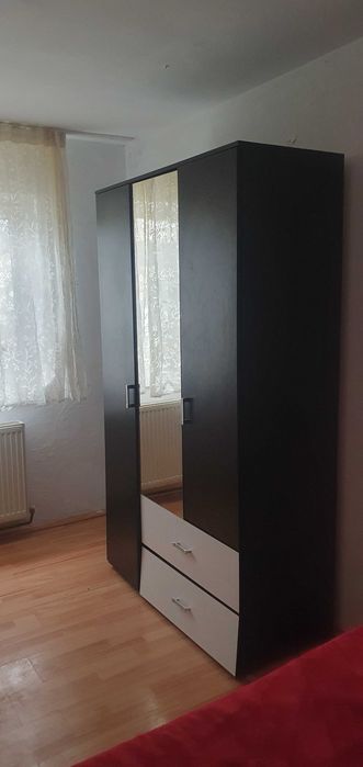 Persoana fizica inchiriez apartament 2 camere zona buna 800 lei
