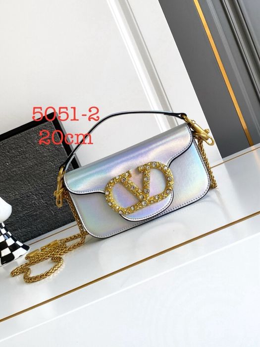 Geanta Valentino Garavani small Loco tote bag-piele naturala