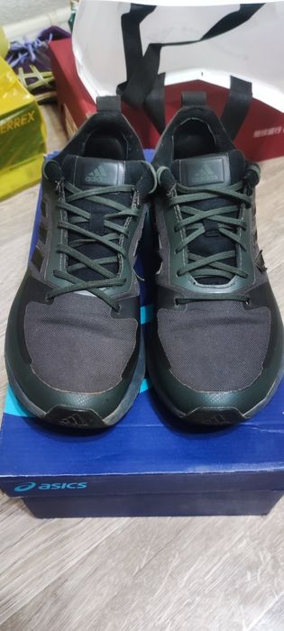 продам кроссовки