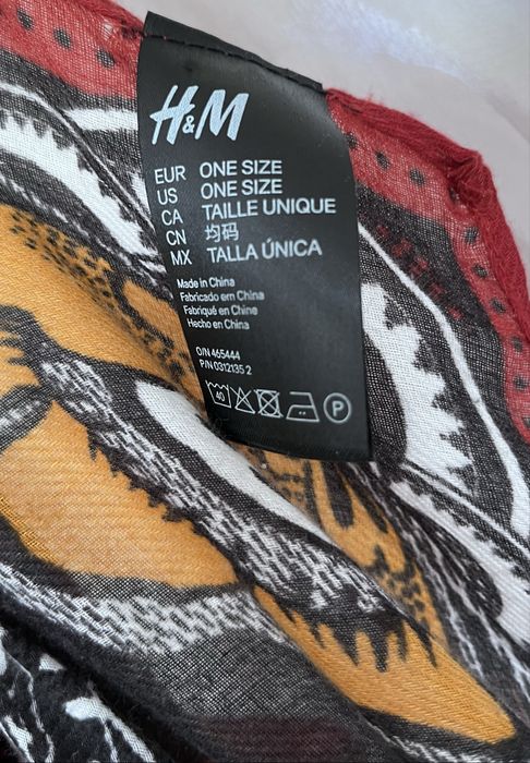 Два многоцветни шала H&M