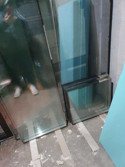 Здравейте, продавам  pvc дограма цвят венге