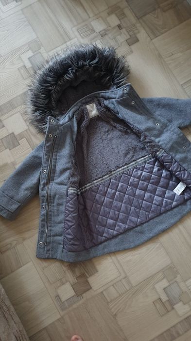 Пальто на девочку  NEXT