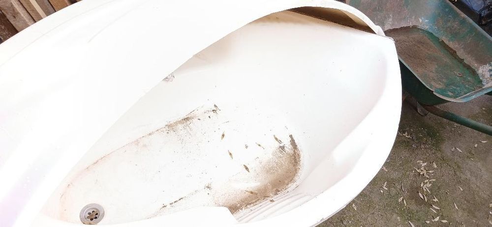 Продается ванна срочно