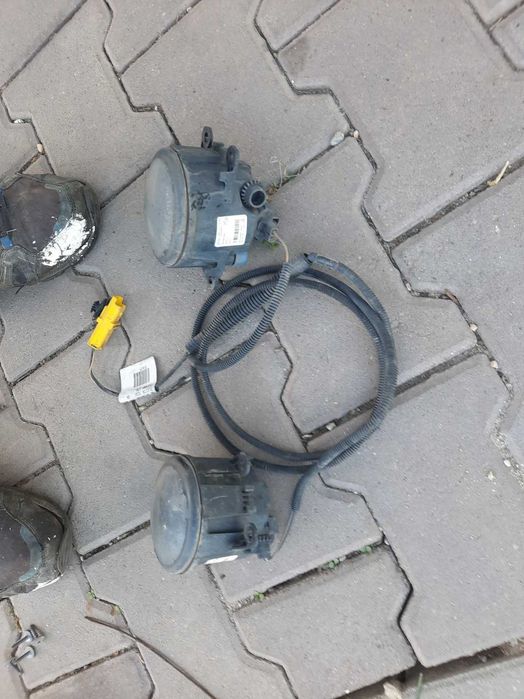 Proiectoare Renault Scenic 2, motor 1,5 diesel 78 kw