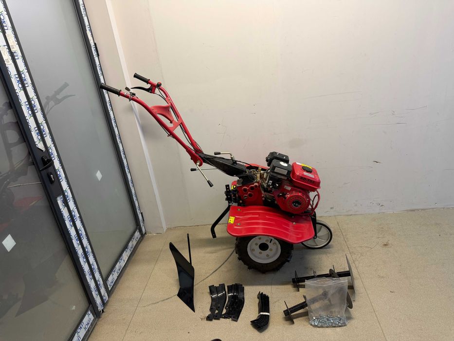 Мотофреза бензинова 5.2kW (7.0hp) 2+1 ск. T03  +Аксесоар за фрезоване