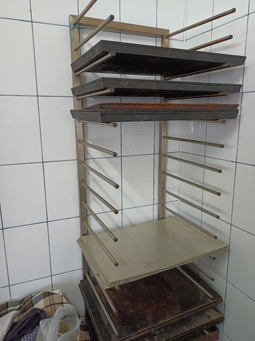 Profesional ,cuptor ,malaxor, căruț inox cu zece rafturi pt. patiserie