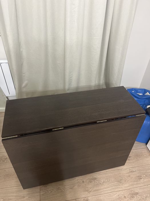 Стол для гостей новый