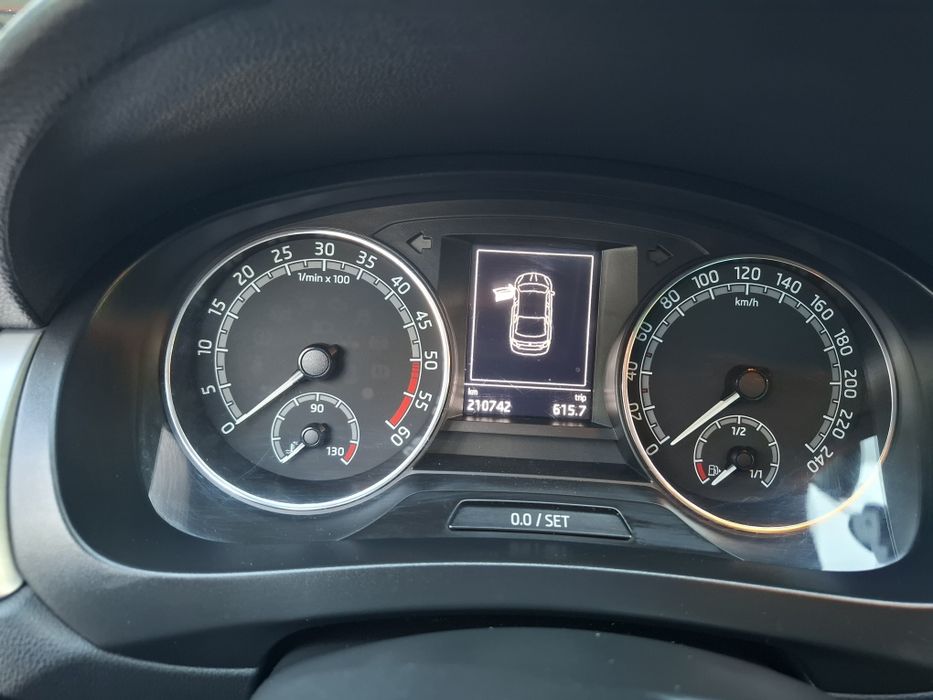 Skoda Rapid  7200