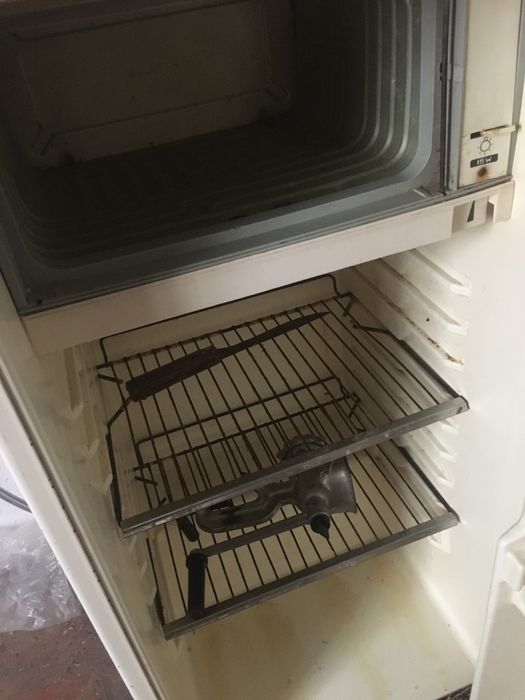 Холодилник сатылады