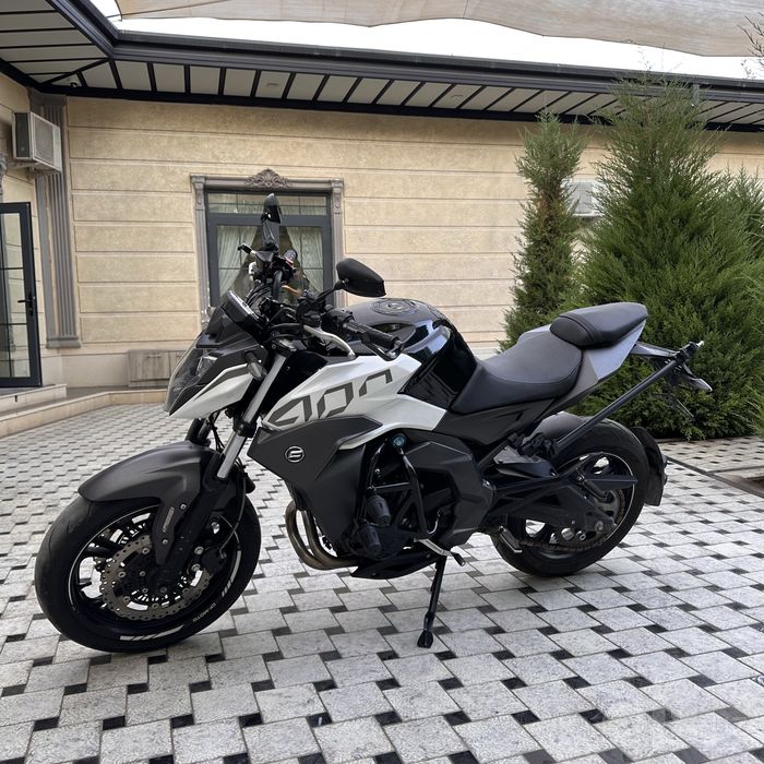 CFMOTO 400 NK ..