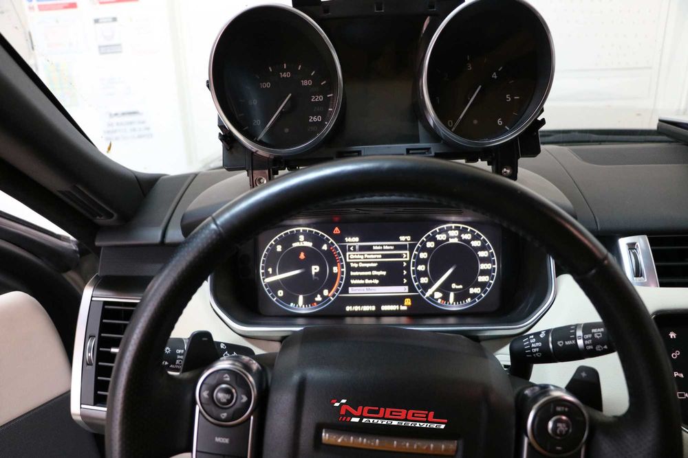 Retrofit ceas bord de la analog la display Range Rover Mercedes Benz