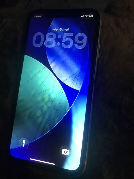 SUPER OFERTA iPhone 11 250