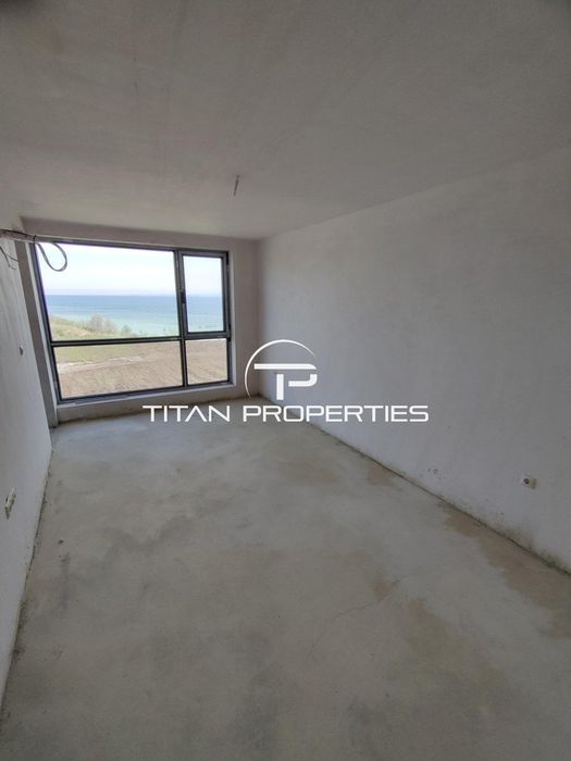 Тристаен апартамент в кв. Сарафово