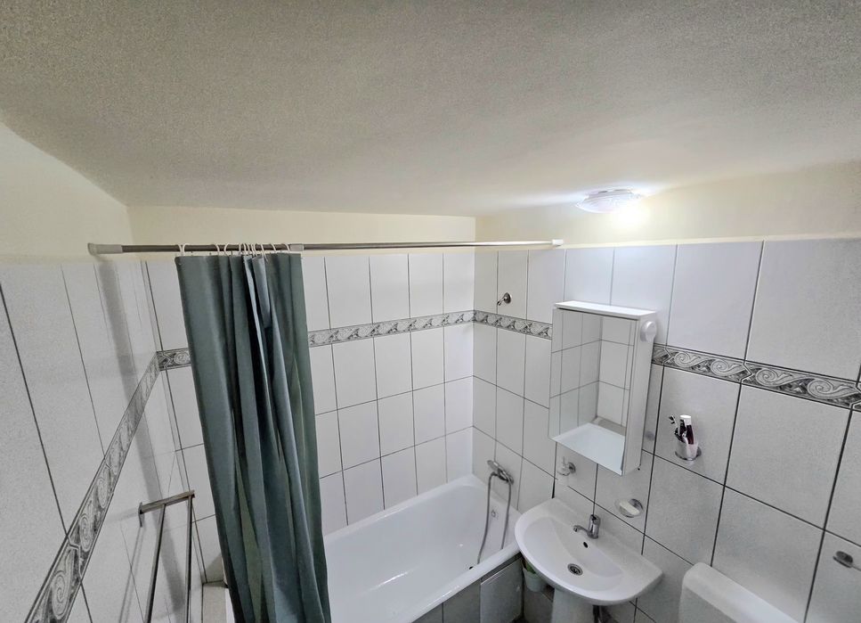 SCHIMB  apartament 3 camere București cu Vila/Casa in zona Brasov