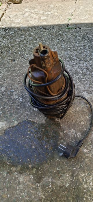 Вибрацииона водна помпа 15 евро