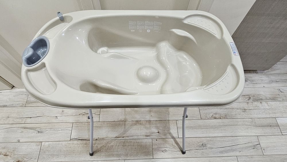 Голяма вана за бебе със стойка Jane