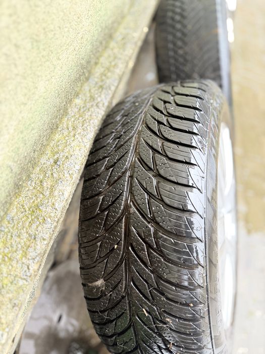 Vand jante volkswagen cu tot cu anvelope 205/55 r vă16 anvelopele su mai sunt folosite de 2 ani