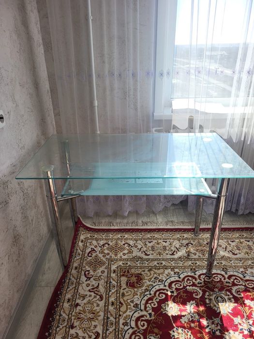 Столы в отличном состояния