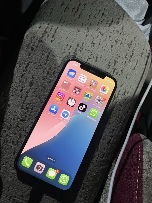 Iphone-12 . 64 гб