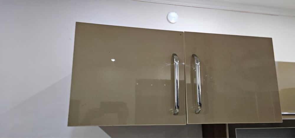 Продаю навесную полку